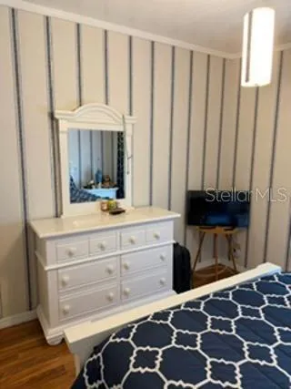 Guest bedroom