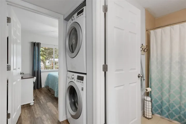 Washer/Dryer in Hallway