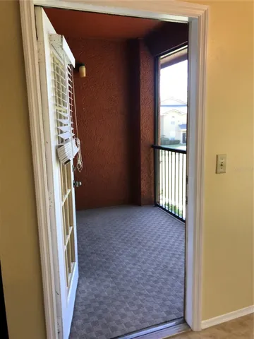 Entry to balcony from Kitchen