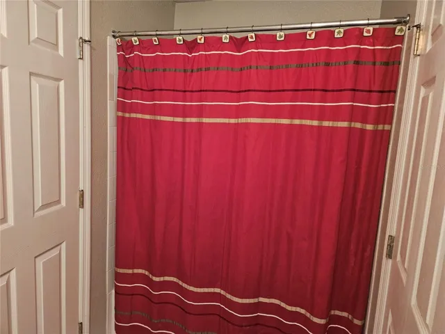 Bathroom 2 with shower and tub