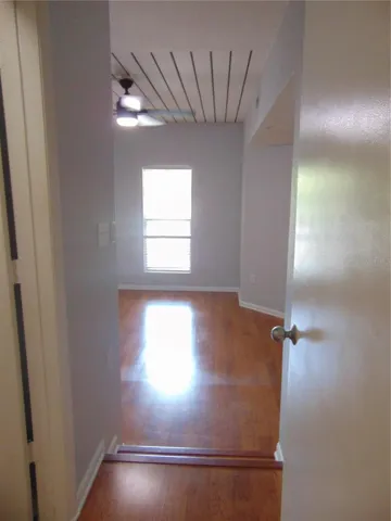 Hallway to the bed room