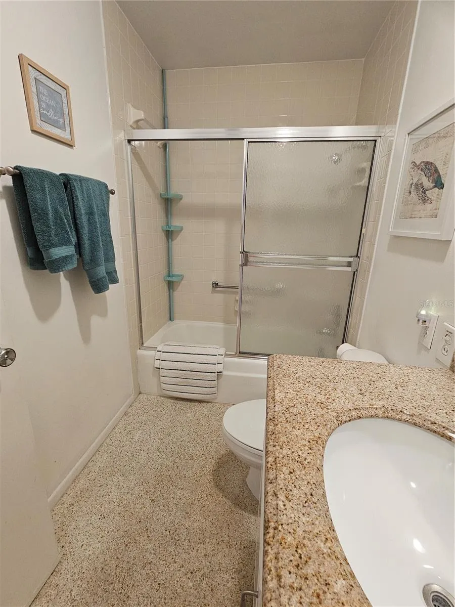 2nd bathroom