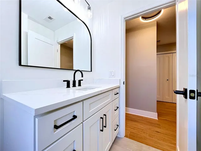 2nd Bathroom