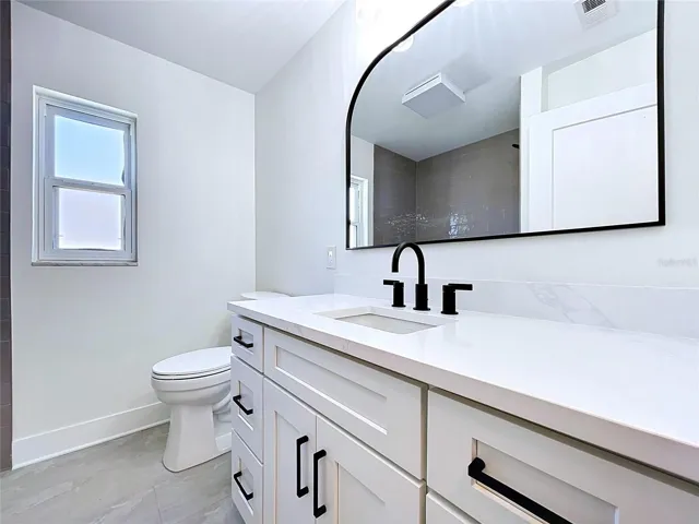 2nd Bathroom