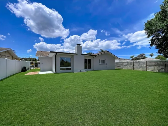 Yard has been digitally enhanced