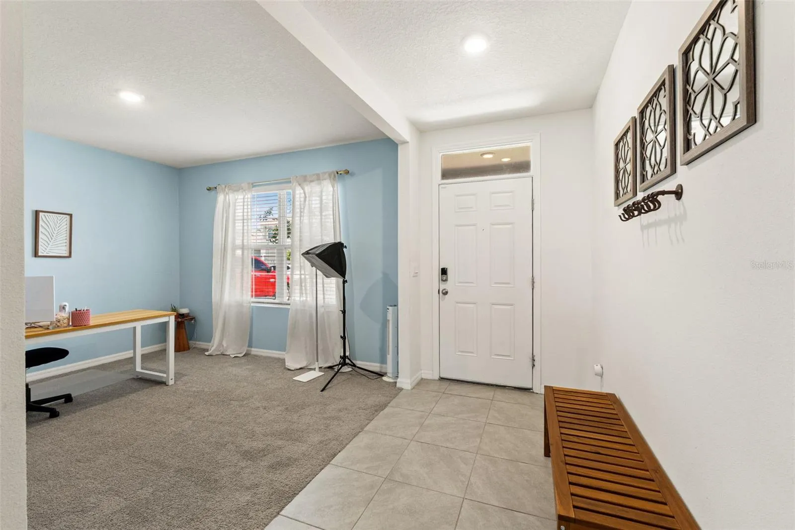 Entry to flex/office