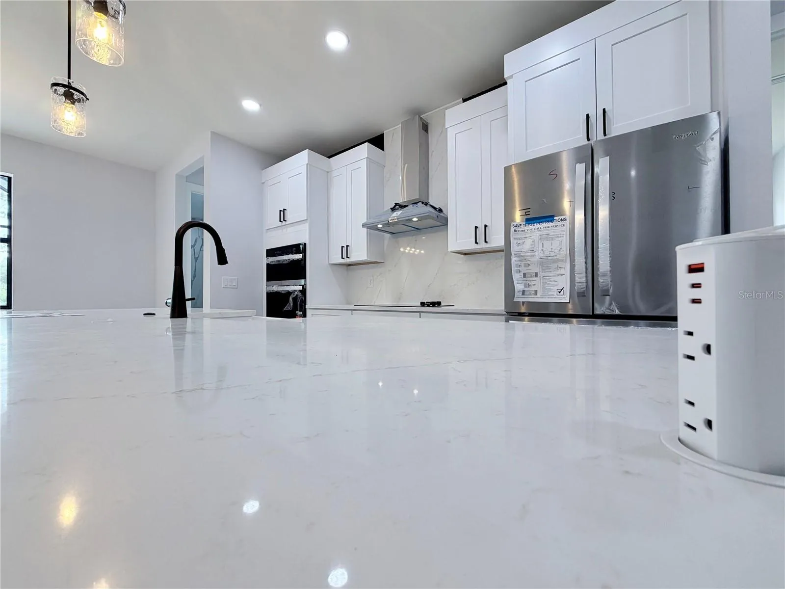 Designer Stone Counter &amp; Pop Socket