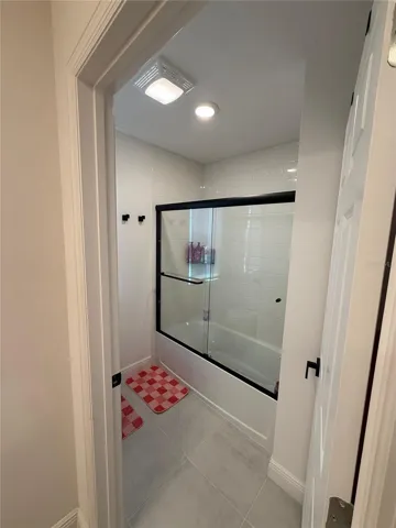 2nd floor bathroom