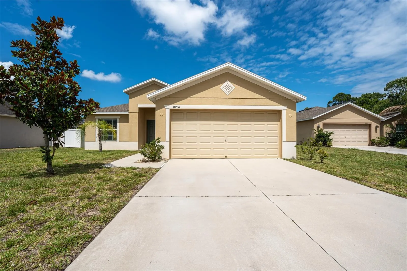 Front view 18591 Briar Oaks Dr.