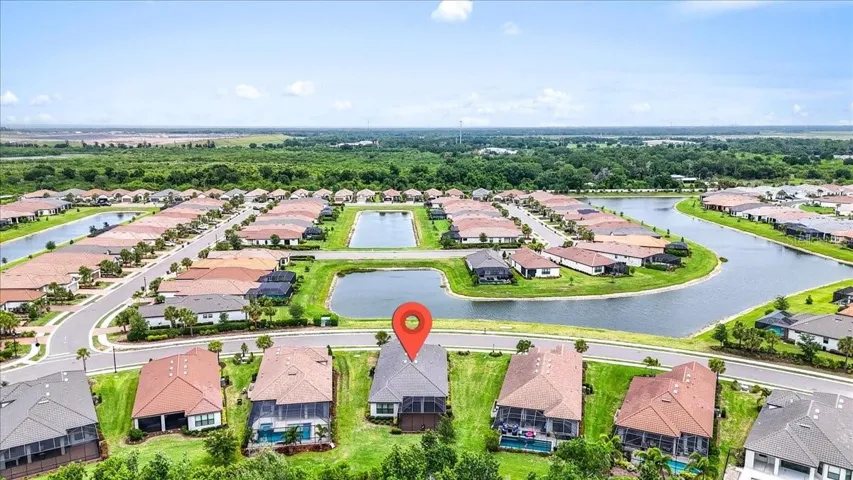 There is the preserve behind the home and a pond in front across the street!