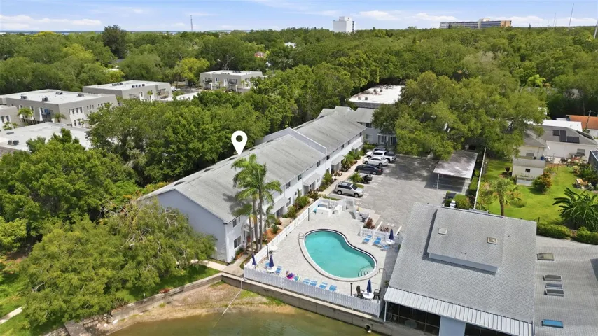 Pool & Complex