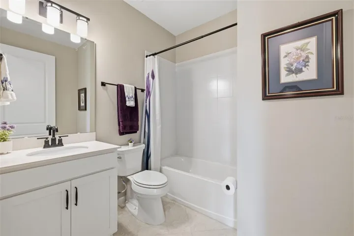 Guest bathroom with Quartz vanity