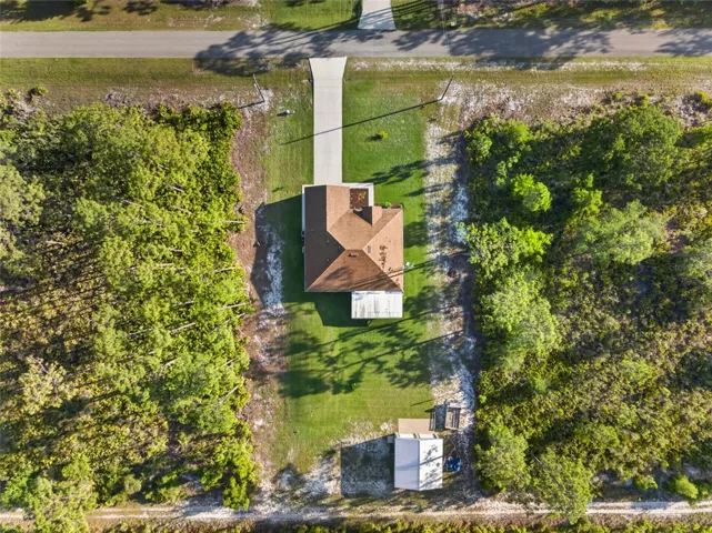 DRONE FROM ABOVE HOUSE