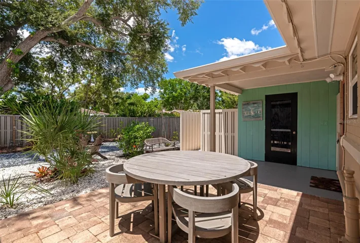 Large outdoor Space for entertaining