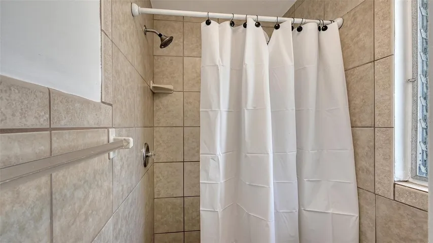 2nd Bathroom