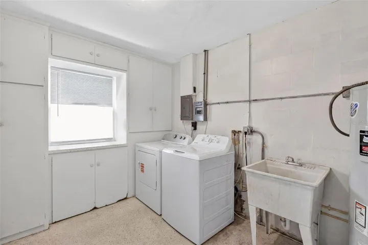 Laundry room from Florida room