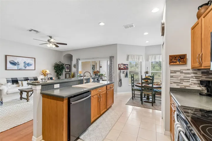 Spacious kitchen and dinette