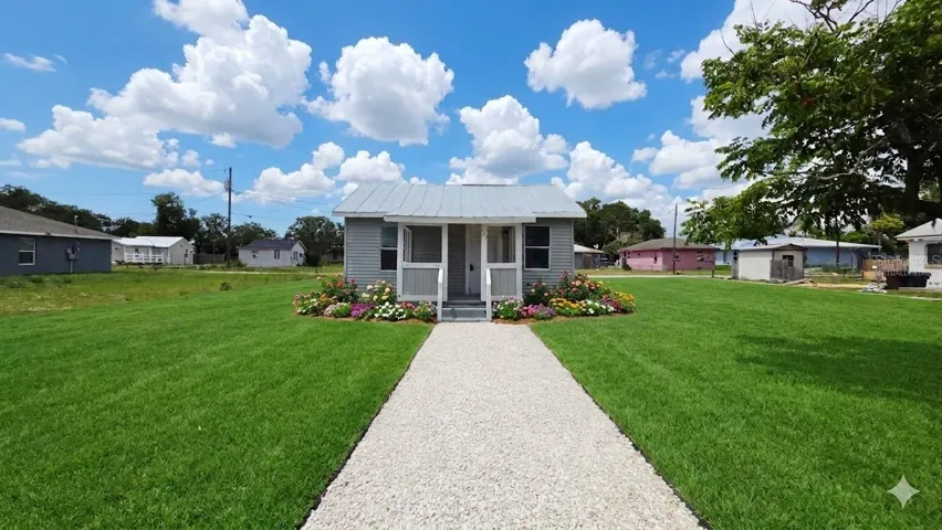 photos have been virtually staged to show the home's true layout, space potential, and design possibilities. This is a clean canvas waiting for your personal touch or next renovation project!