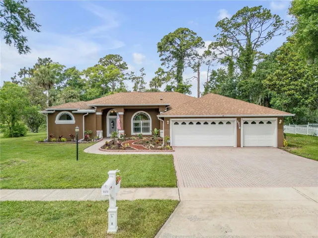 Welcome to 5978 Shady Creek Ln, Port Orange, FL