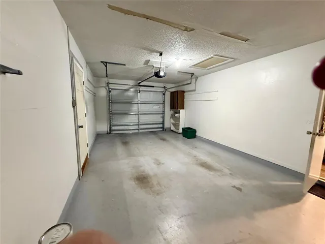 1 Car Gargage