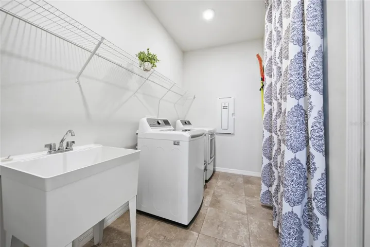 Large Laundry Room