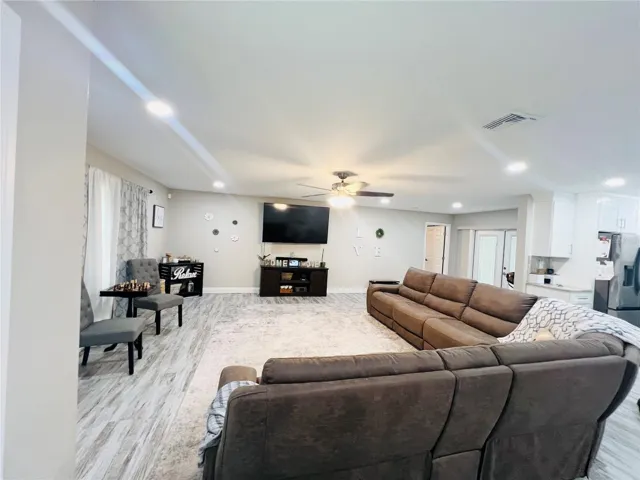 ENTRANCE AND LIVING AREA
