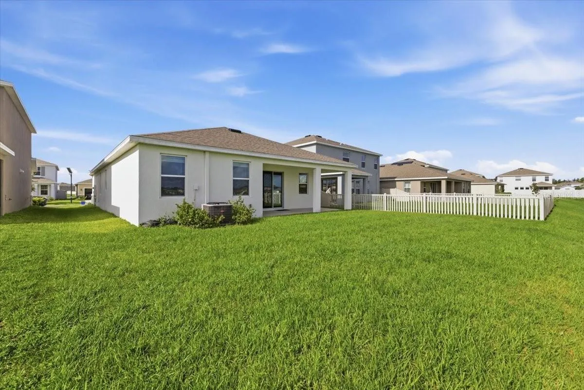 1413 Tropical Oasis Ave, Plant City, Florida 33565 — photo 29