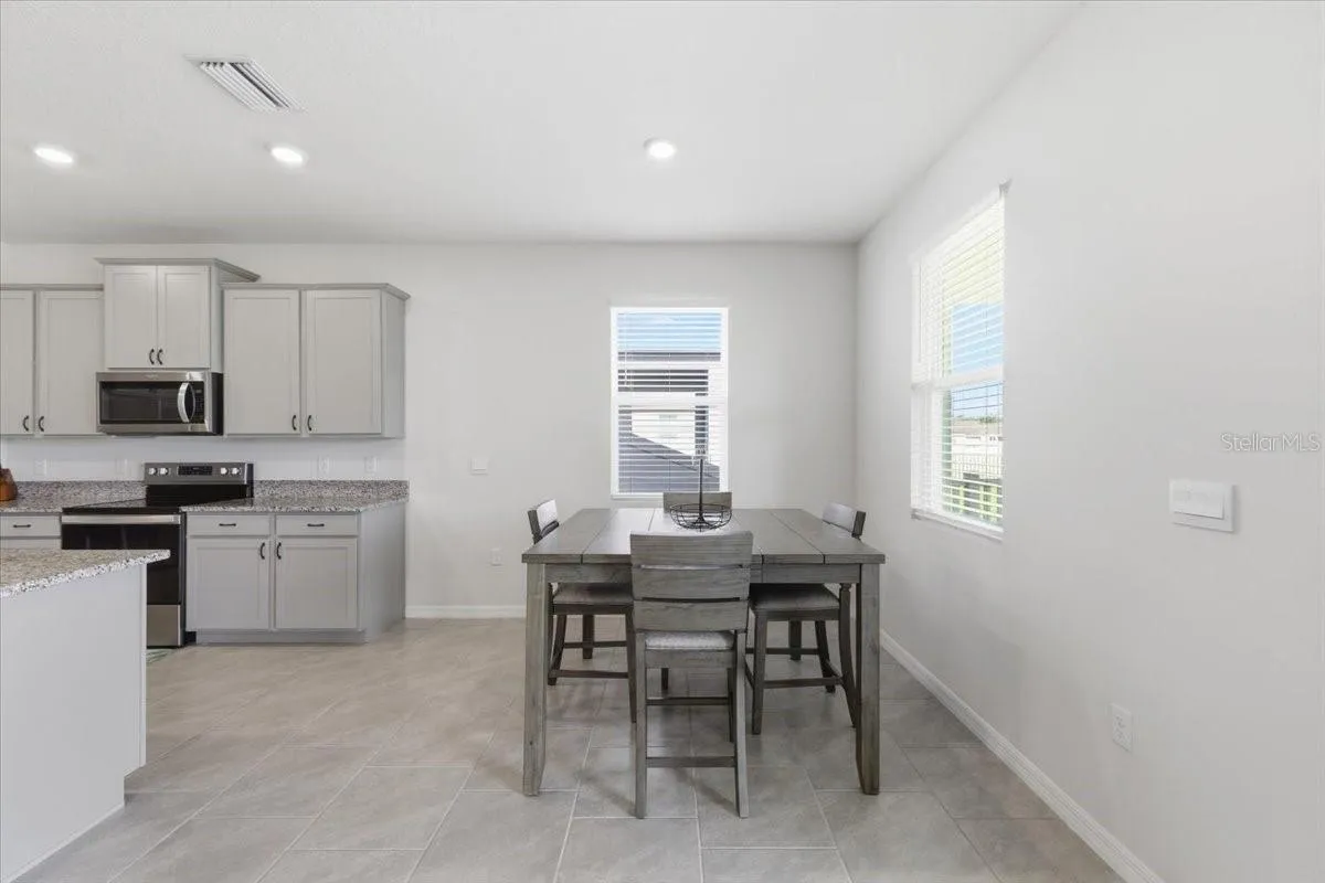 1413 Tropical Oasis Ave, Plant City, Florida 33565 — photo 11