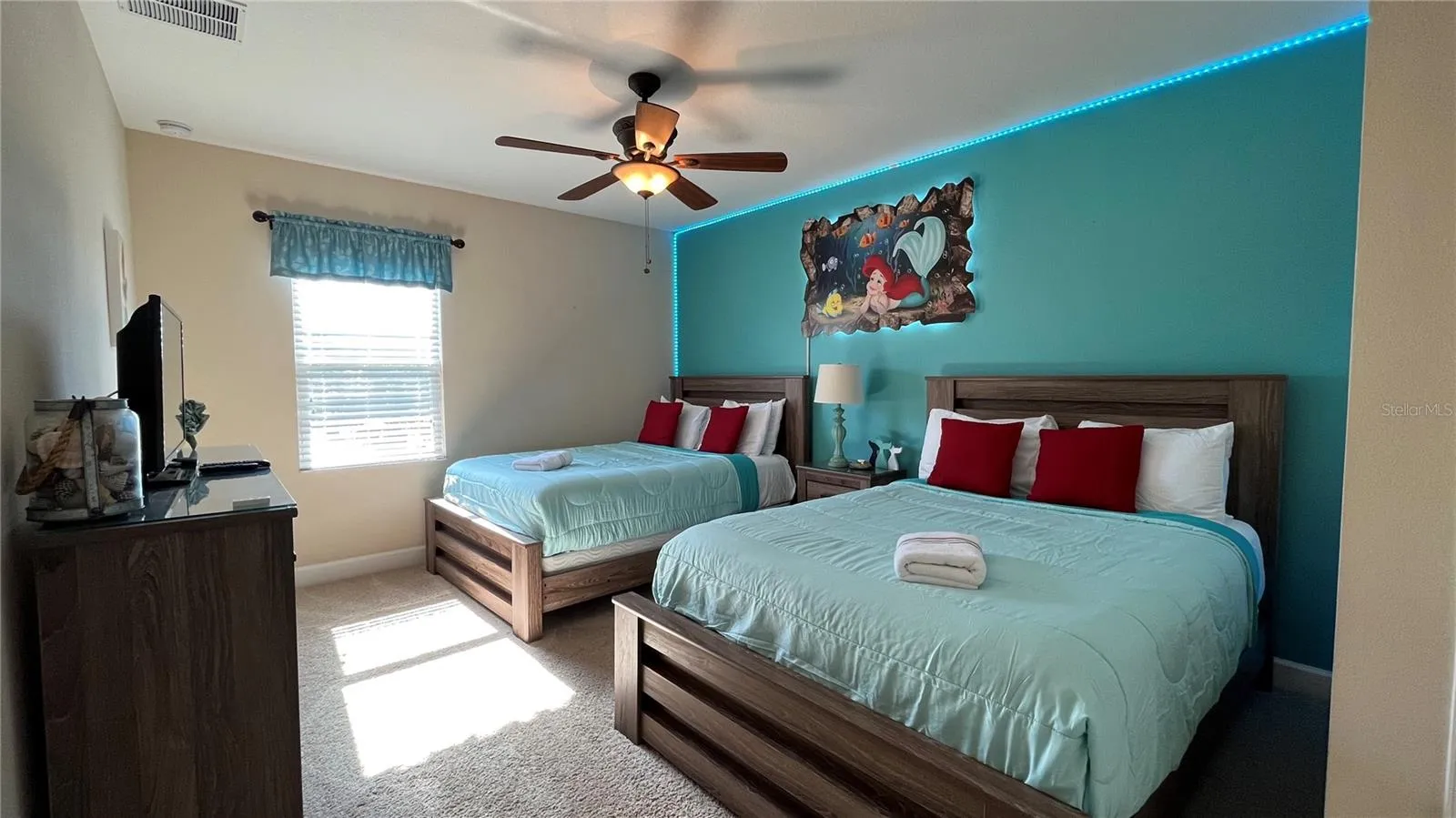 Ariel Room leds