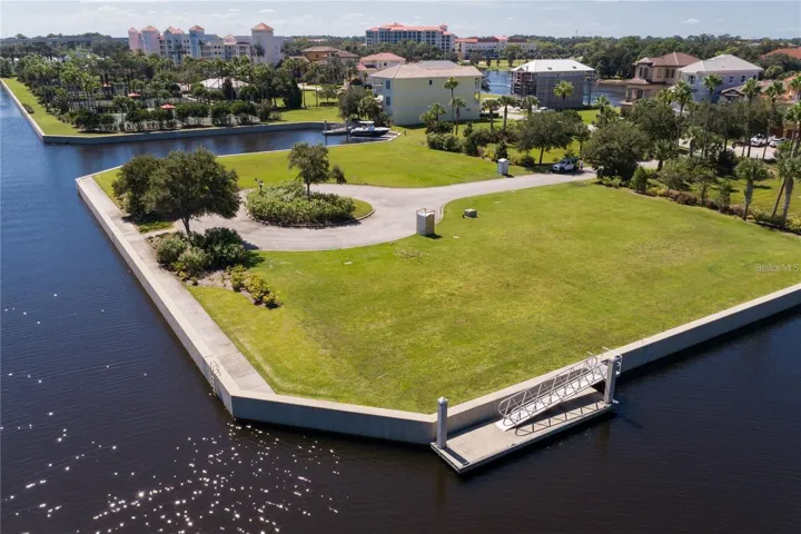 184 feet of waterfront canal frontage