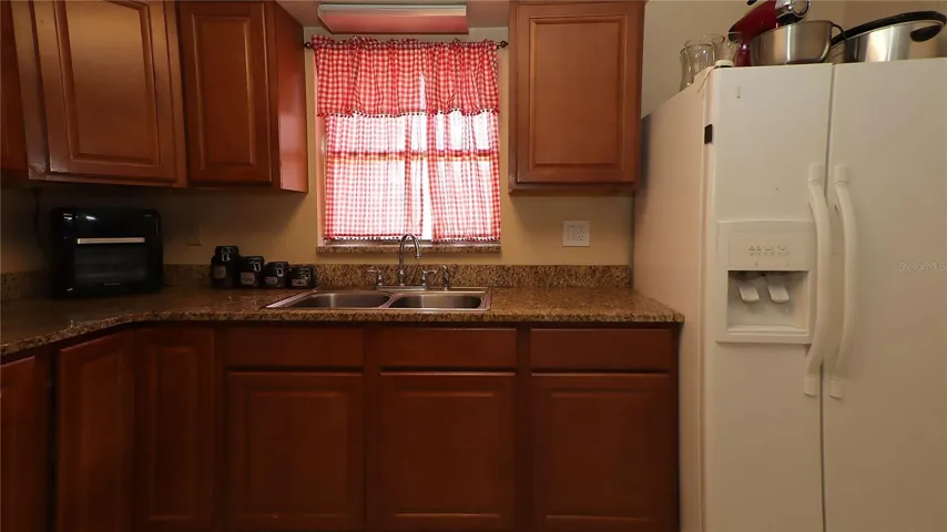 granite counter tops...