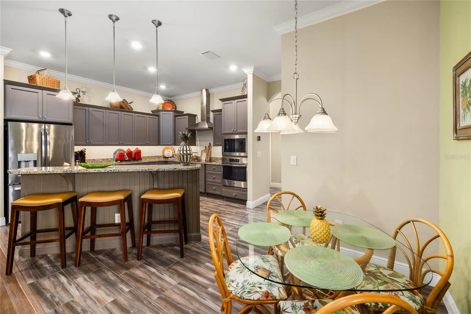 Kitchen/Breakfast Nook