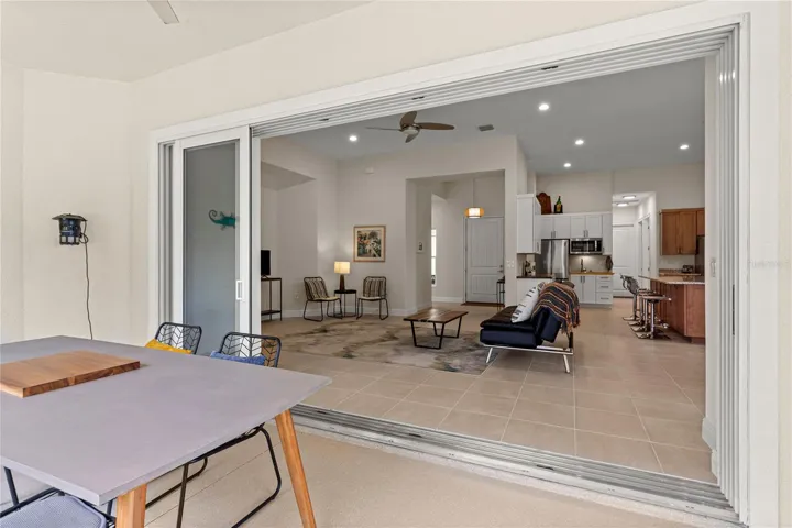 LANAI PART TWO....opens to Great Room!
