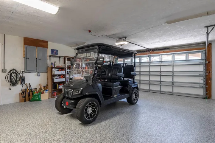 Polyaspartic decorative floor coating is attractive and durable