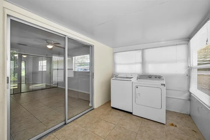 Florida Room - Washer & Dryer included