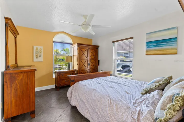Guest bedroom 3