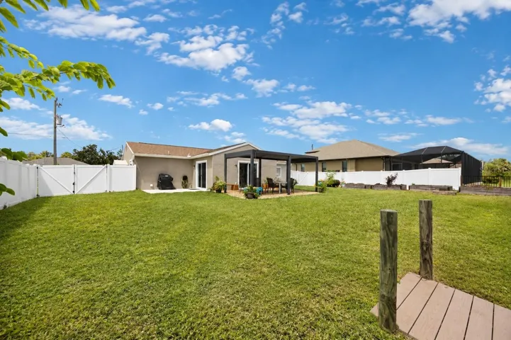 huge, fully fenced backyard