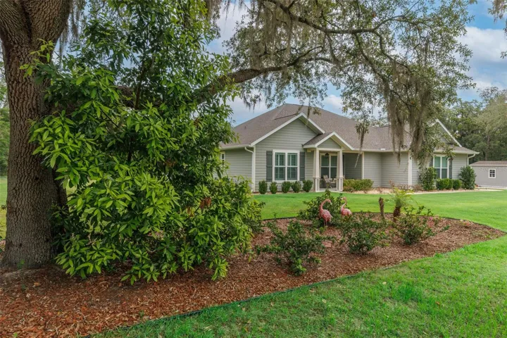 Front Exterior/Garden Bed