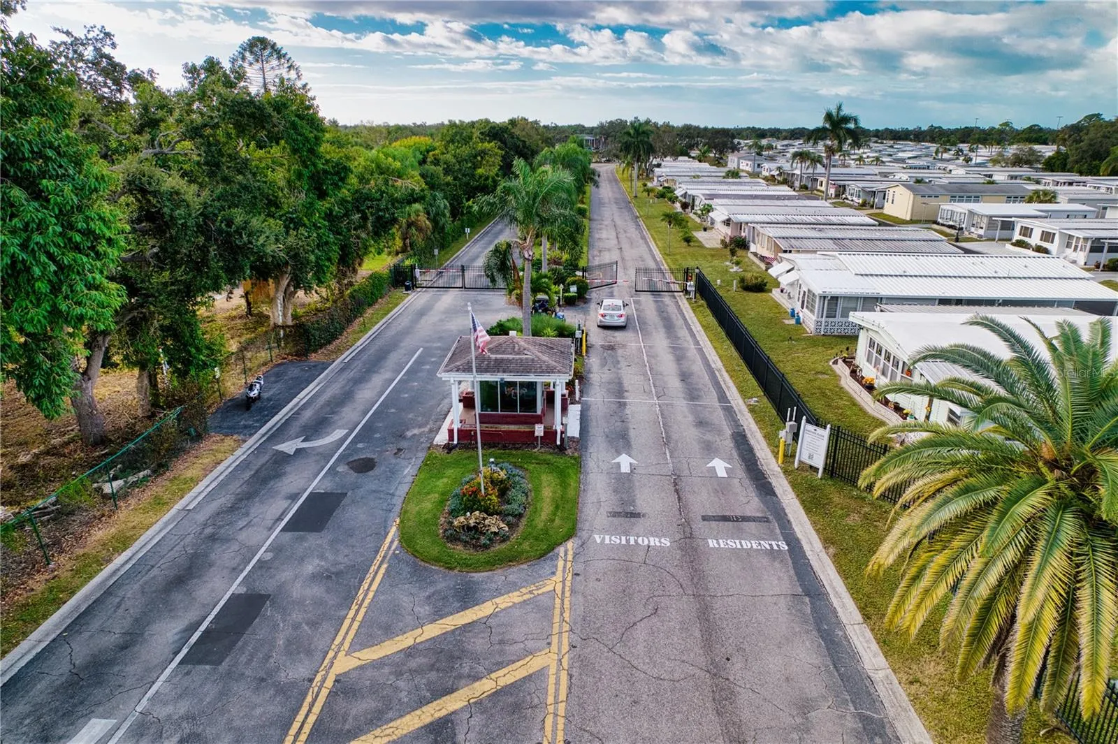 Entrance Blvd