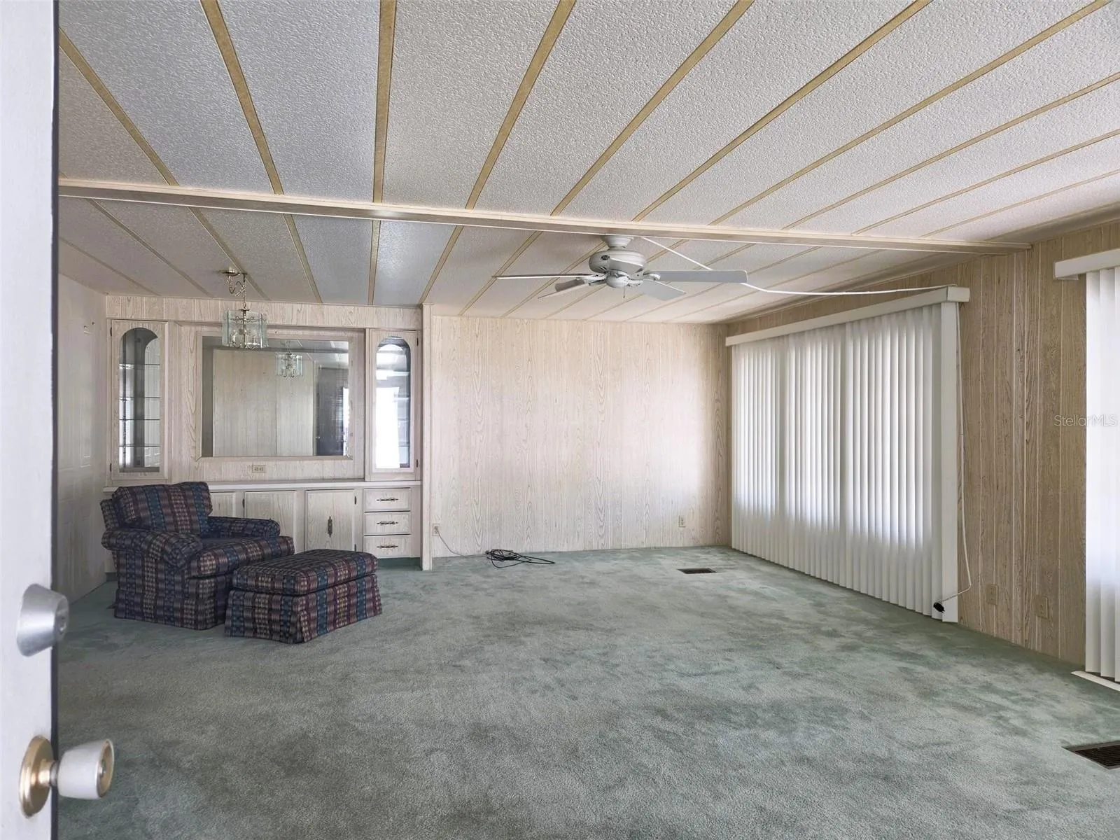 Living Room-dining room combo