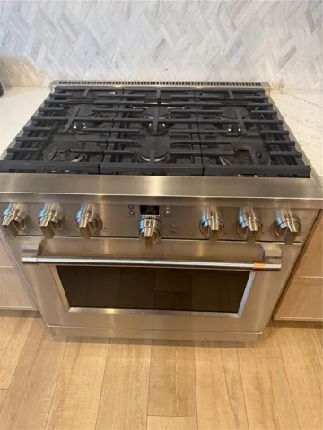6 Burner Commercial Gas Stove