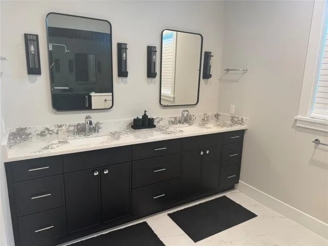 Main Bathroom Vanity