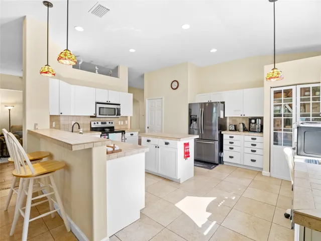Inviting kitchen ready for entertaining and personalization