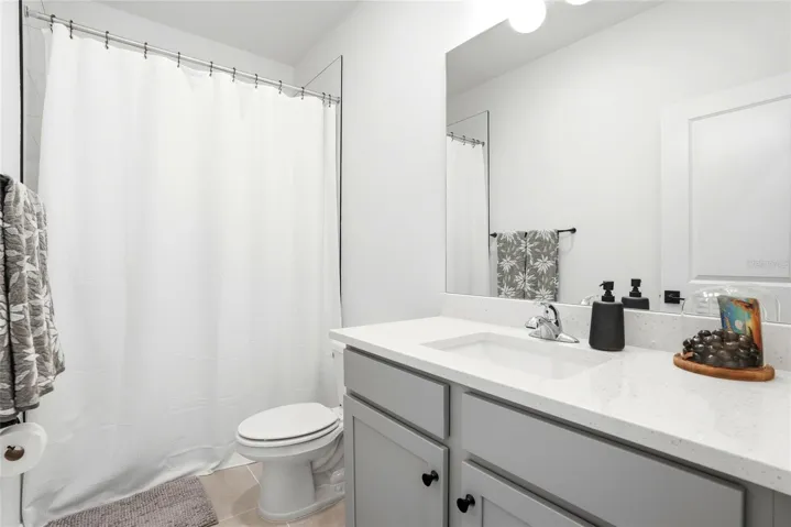 Upstairs Hall Bathroom