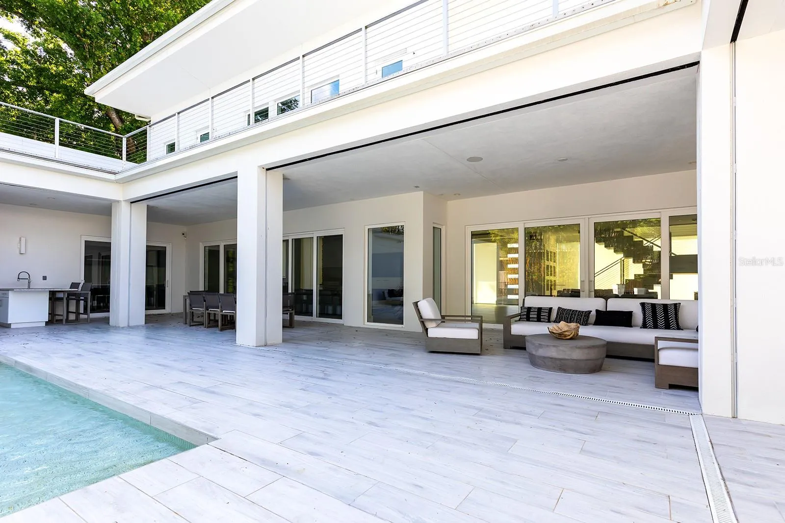 Rear Covered Lanai
