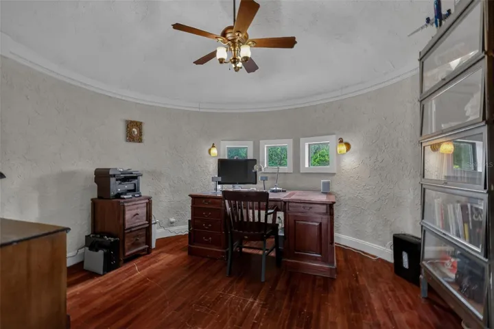 Third level landing/office space
