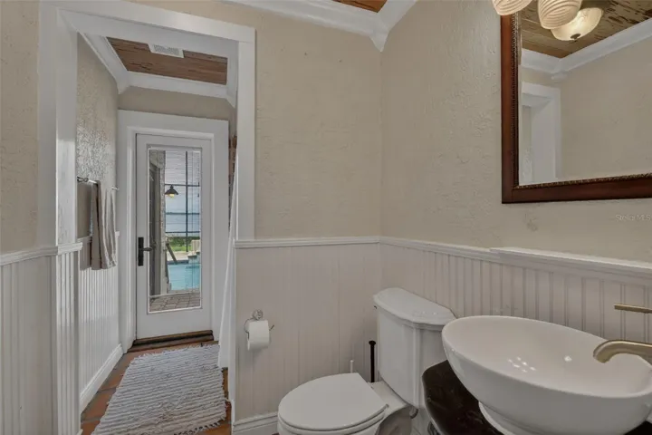 Full bath/pool bath, located near the family room
