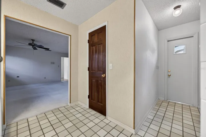 Primary bath, walk in closet