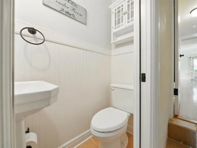 1/2 bath