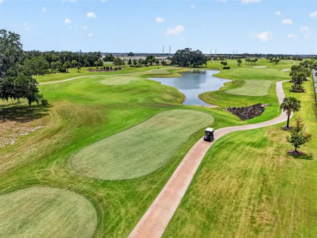 Nearby Southern Oaks Championship Golf Course